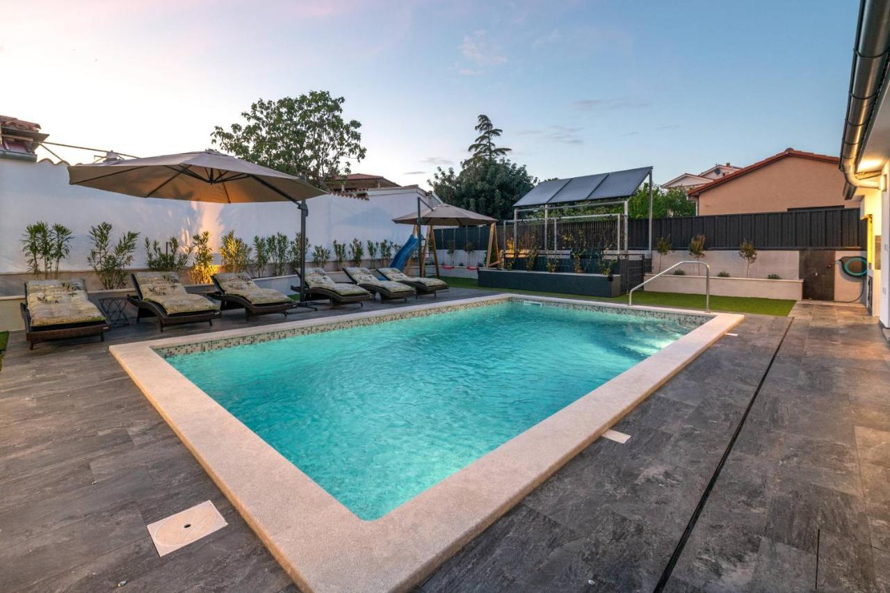 Villa Paradise Медулин Экстерьер фото