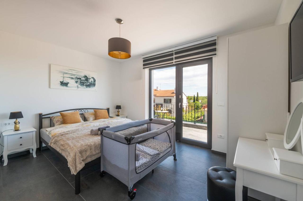 Villa Paradise Медулин Экстерьер фото