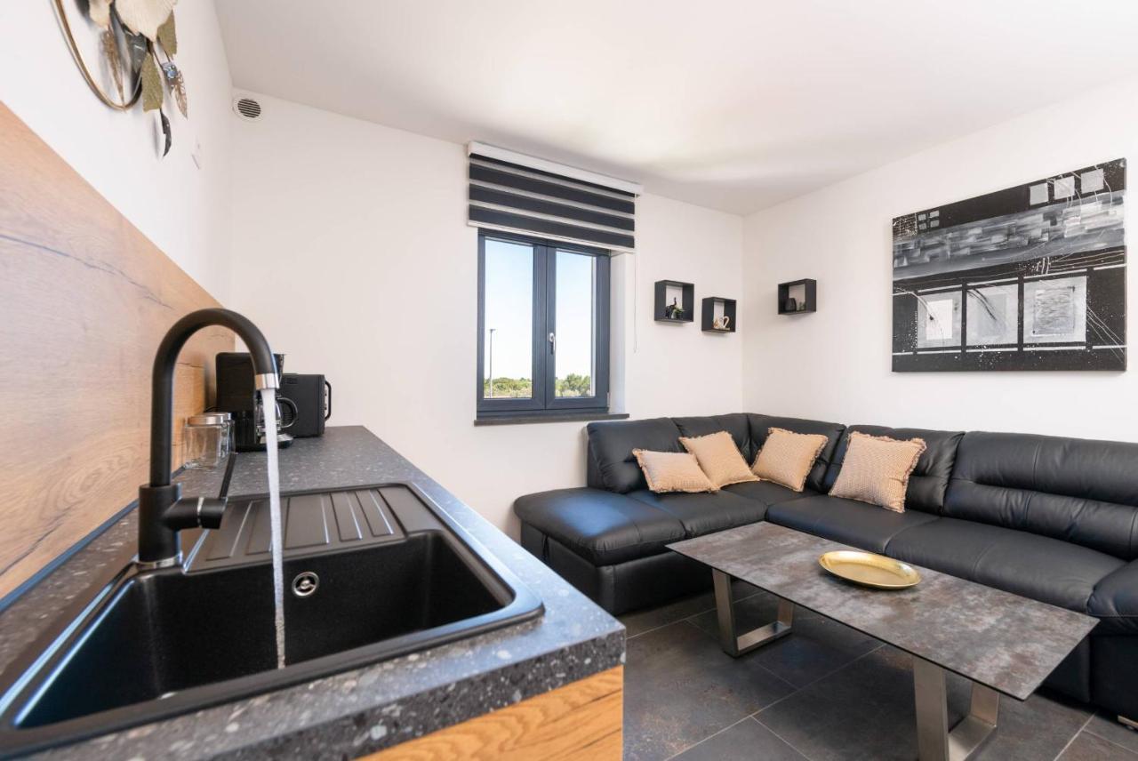 Villa Paradise Медулин Экстерьер фото