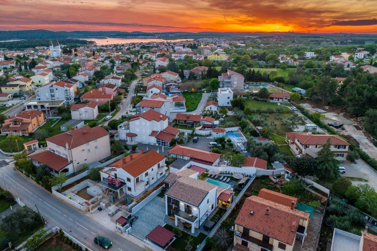 Villa Paradise Медулин Экстерьер фото